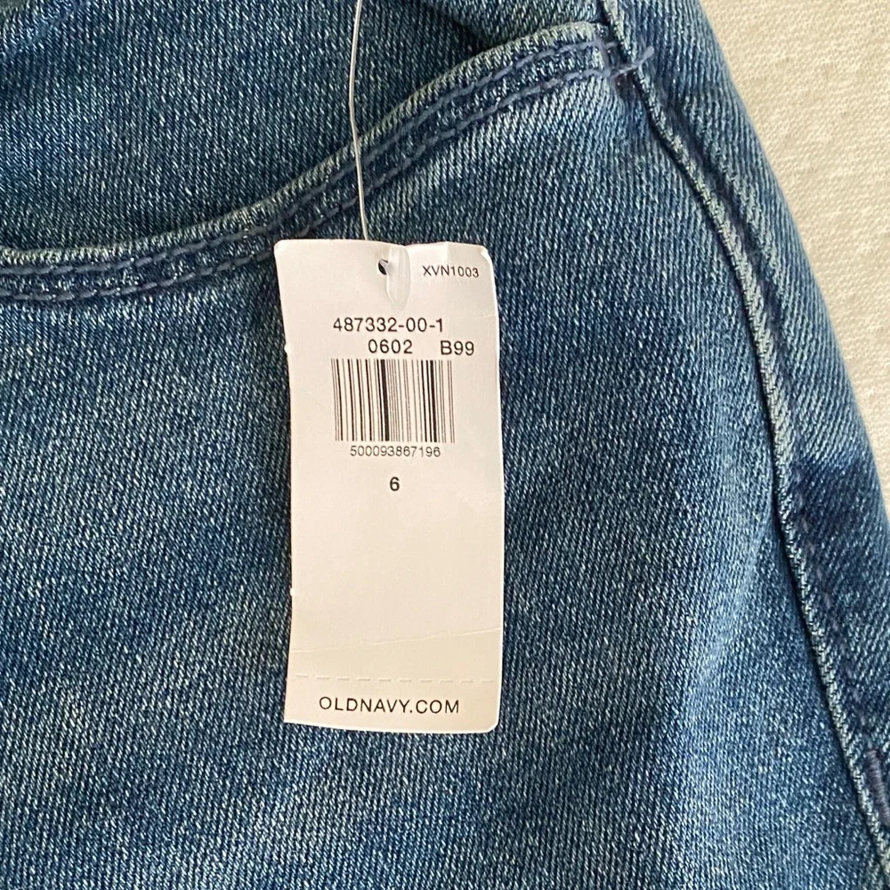 High-waisted Wow Flare Jeans - Picture 4 of 5